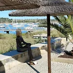 Estrelasdourada Limoeiro Апартаменты
