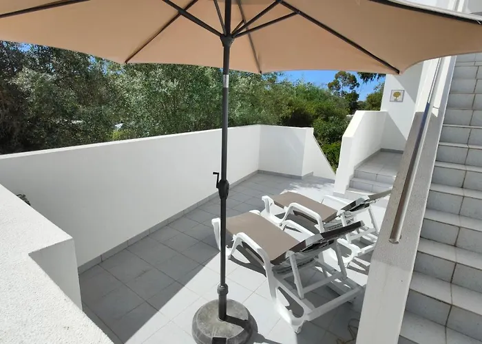 Estrelasdourada Limoeiro דירה אלבור